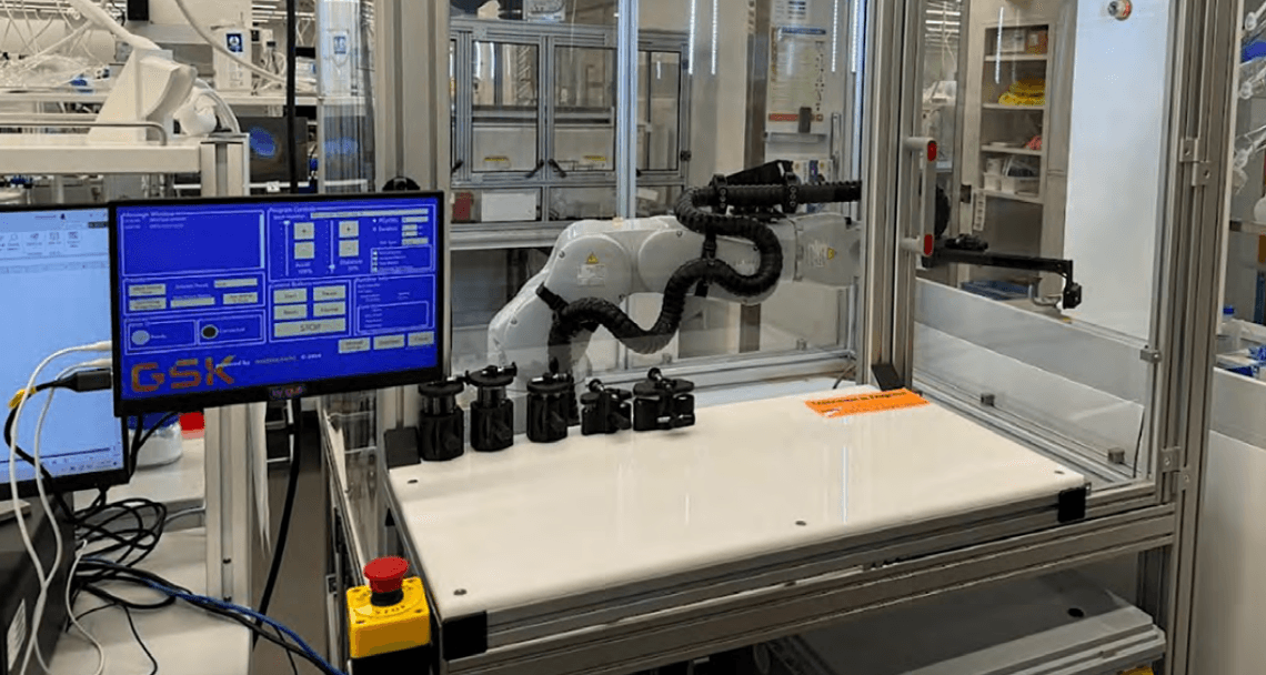 Tái huyền phù thuốc với robot Epson C8